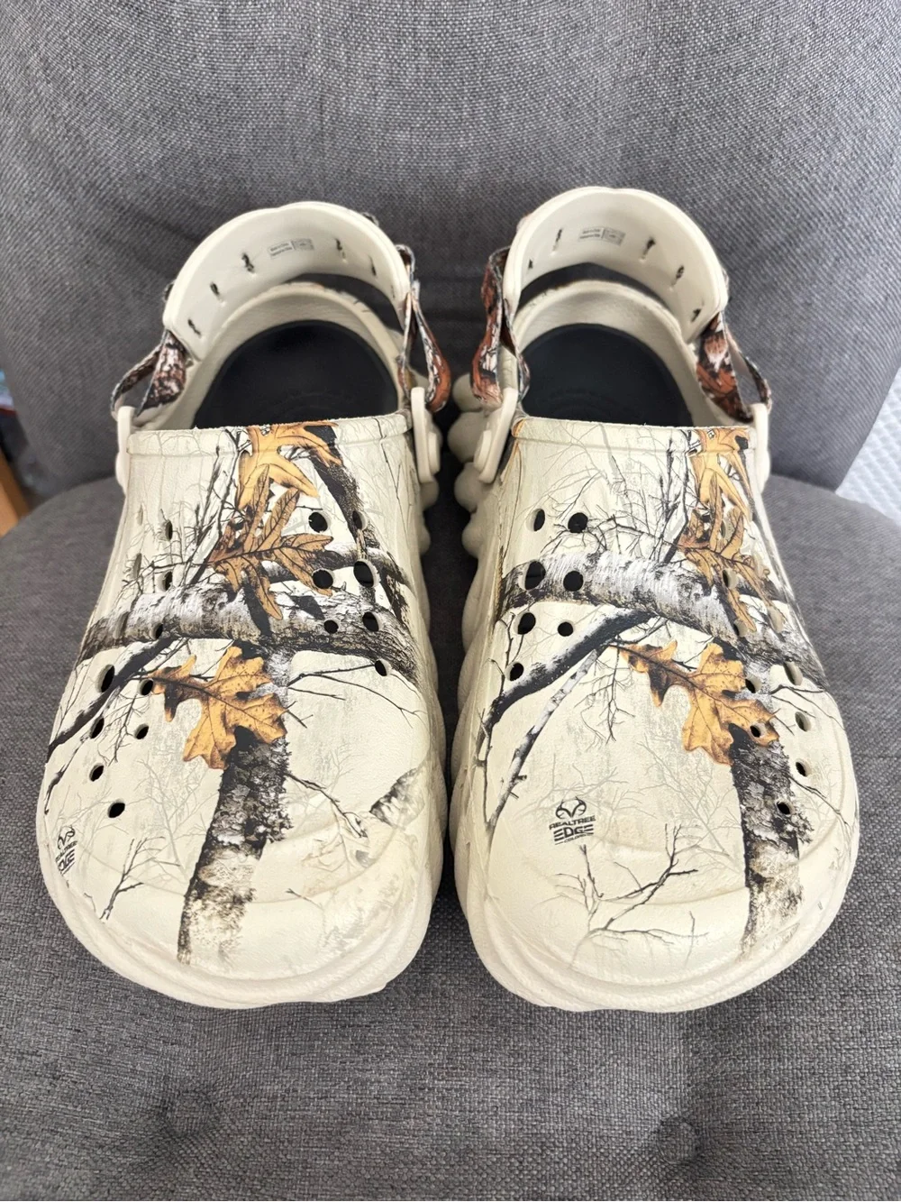 CROCS ECHO CLOGS IN REALTREE EDGE BONE WHITE CAMOUFLAGE PRINT, size 7M/9W